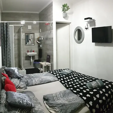 Grevia Apartmanok Poroszlo Room photo