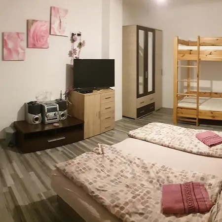 Grevia Apartmanok Poroszlo Room photo